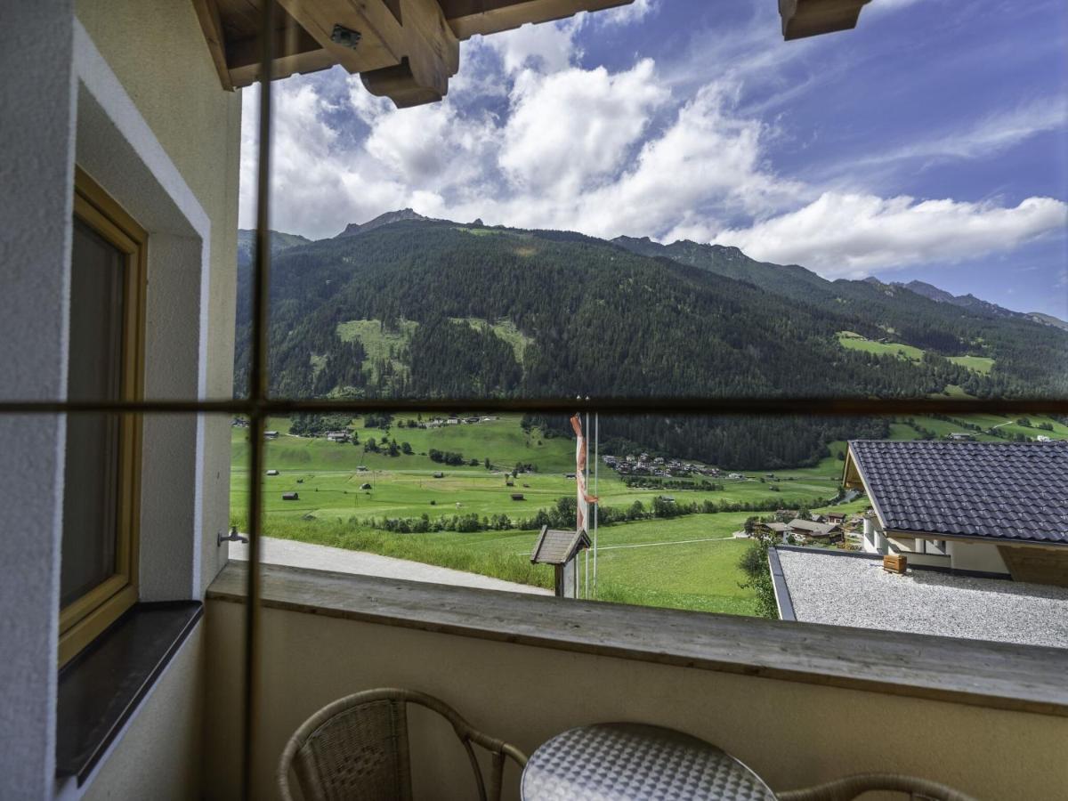 Lovely Apartment In Neustift Im Stubaital With Mountain View Exterior foto